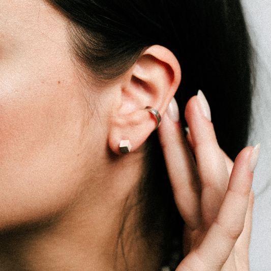 Earcuff - Anicca klein - Silber